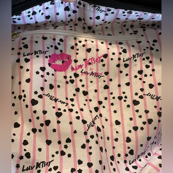 Betsey Johnson Shoulder Bag W Hearts & Bows Gold Chains On Crossbody Strap - Picture 11 of 16